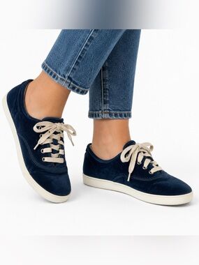 Taos Navy Guest Star Corduroy Lace-Up Sneakers Cream Laces Women’s SZ 7.5